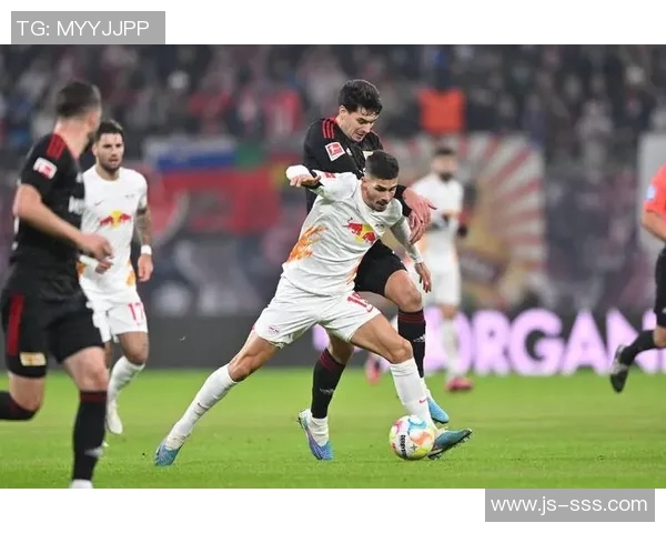 汉堡客场逼平保持不败，展现强大实力